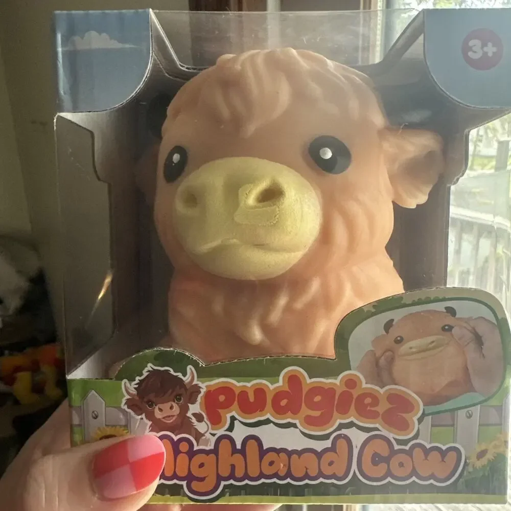 NIB Highland Cow Squishy Viral Toy Pudgiez Farm Animal Squeeze